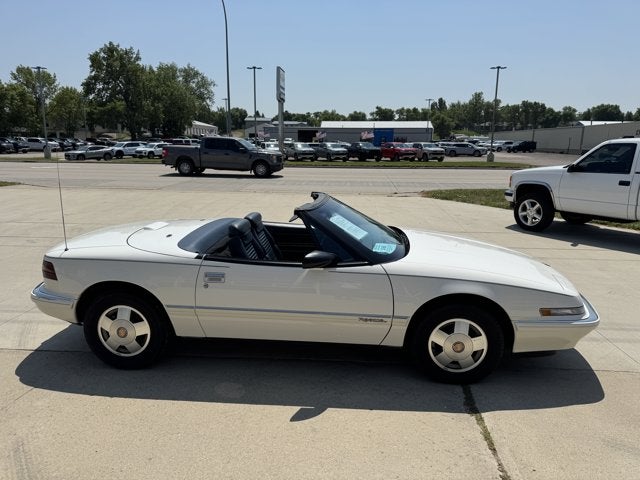 1990 Buick Reatta Base