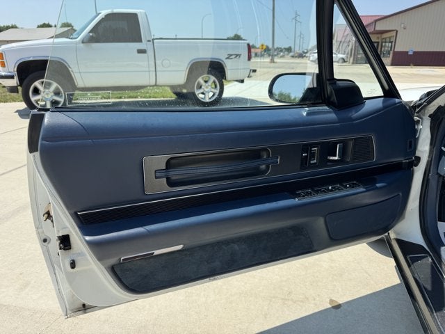 1990 Buick Reatta Base