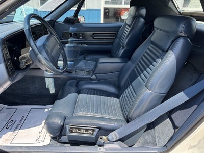 1990 Buick Reatta Base