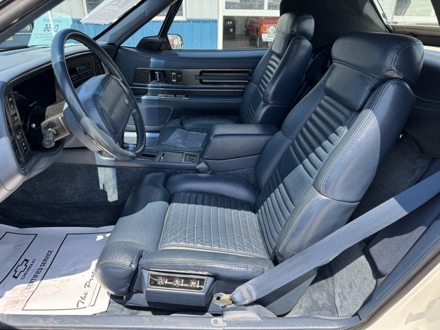 1990 Buick Reatta Base