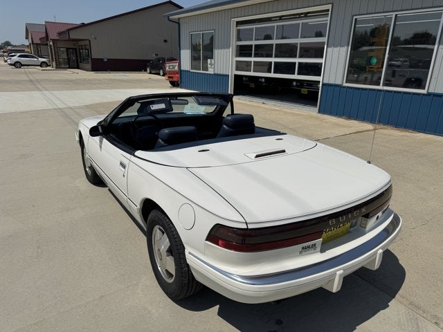 1990 Buick Reatta Base
