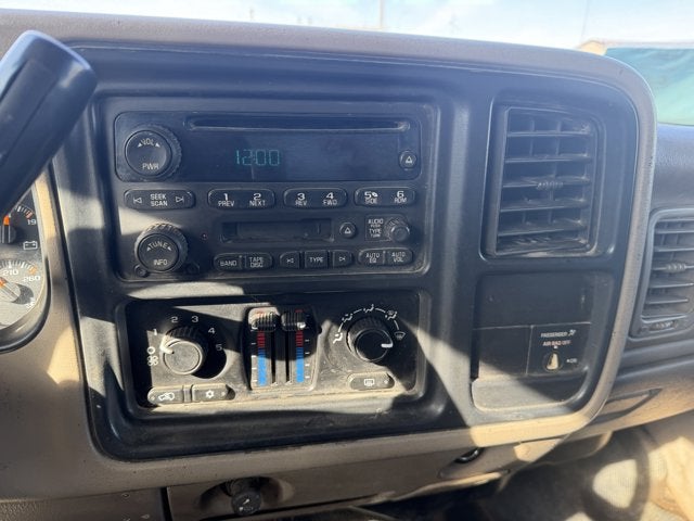 2005 Chevrolet Silverado 3500 LS