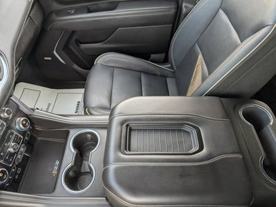 2022 GMC Yukon XL SLT