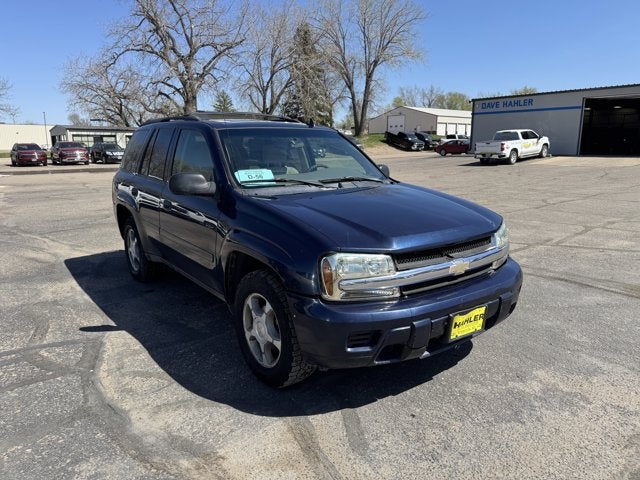 Used 2007 Chevrolet TrailBlazer LS with VIN 1GNDT13S472200879 for sale in Webster, SD