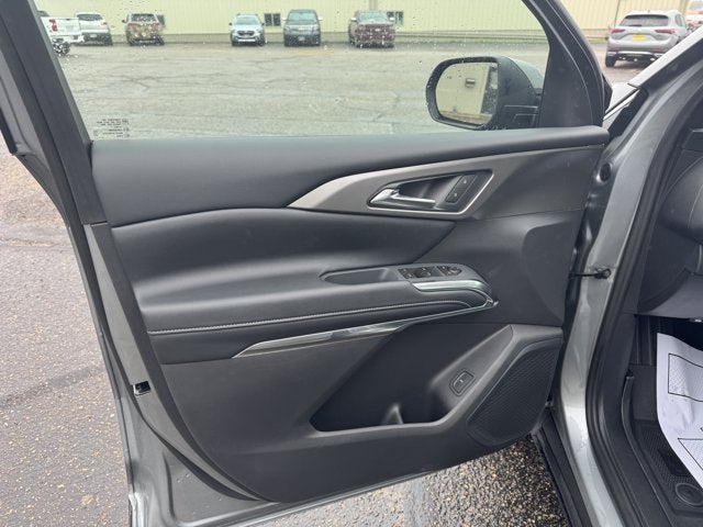 2027 Chevrolet Traverse AWD LT
