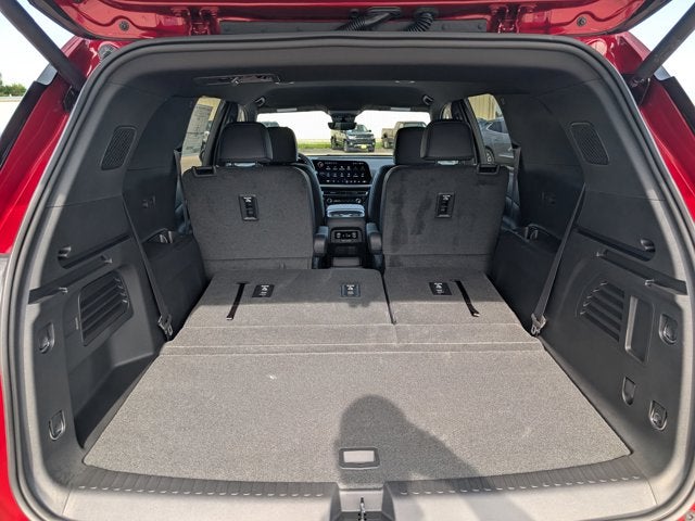 2026 Chevrolet Traverse AWD LT