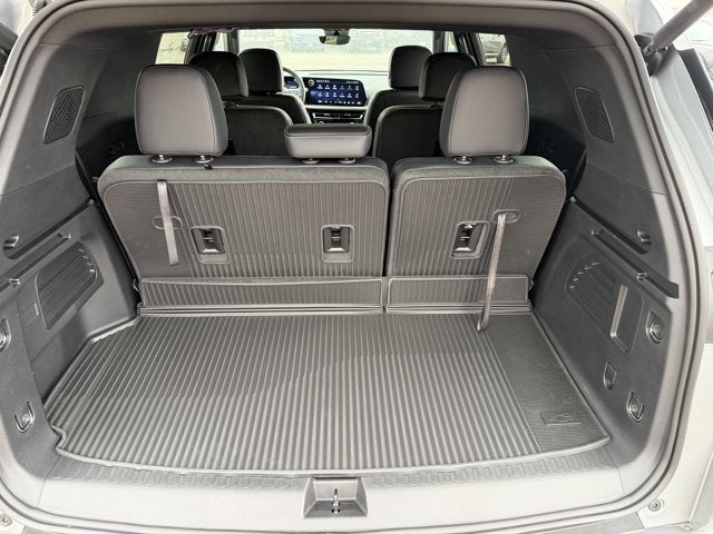 2027 Chevrolet Traverse AWD LT