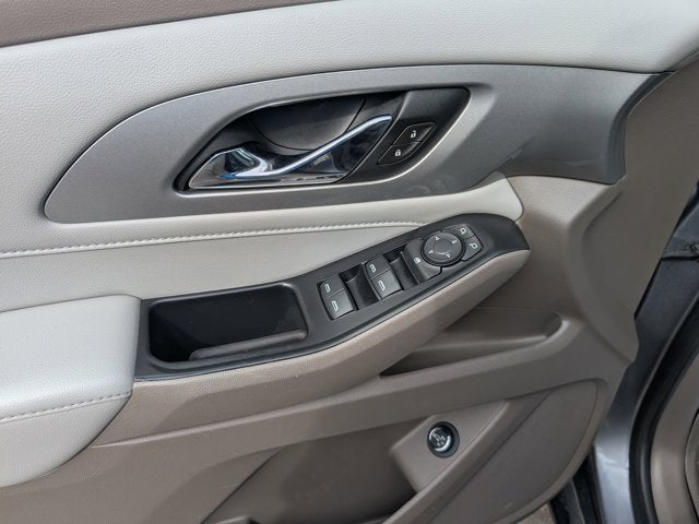 2021 Chevrolet Traverse LT