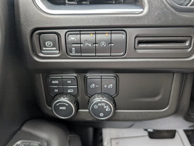 2023 Chevrolet Suburban LS