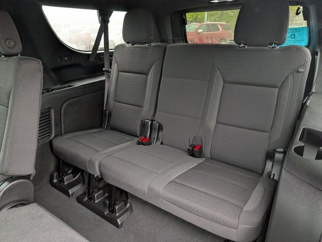 2023 Chevrolet Suburban LS