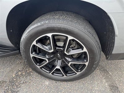 2024 Chevrolet Suburban RST