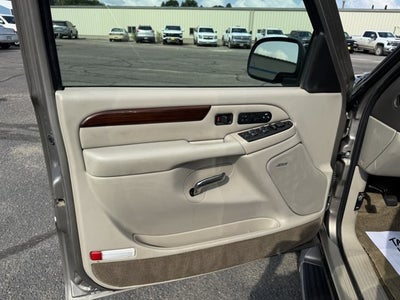 2003 Cadillac Escalade Base