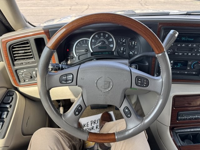 2003 Cadillac Escalade Base