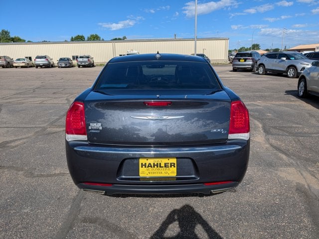 2016 Chrysler 300 300C