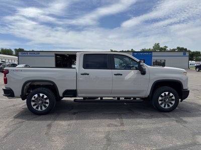 2026 Chevrolet Silverado 2500HD Custom
