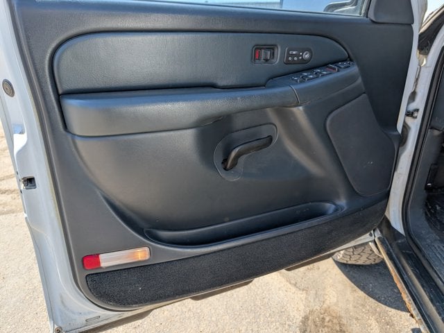 2002 Chevrolet Avalanche Base