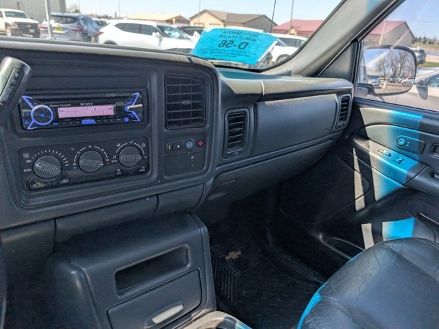 2002 Chevrolet Avalanche Base
