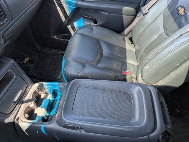 2002 Chevrolet Avalanche Base