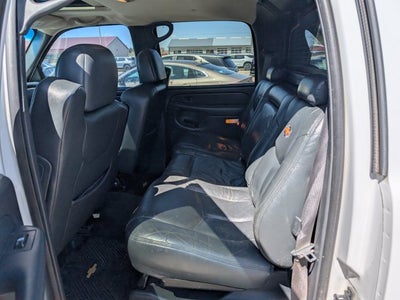 2002 Chevrolet Avalanche Base
