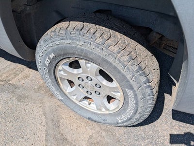2002 Chevrolet Avalanche Base