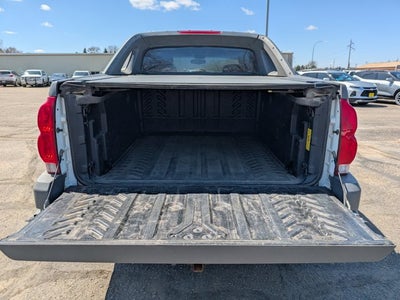 2002 Chevrolet Avalanche Base