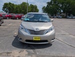 2017 Toyota Sienna XLE Auto Access Seat