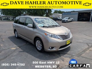 2017 Toyota Sienna XLE Auto Access Seat